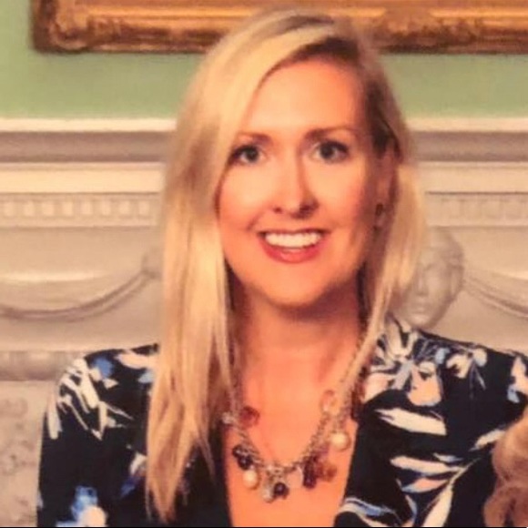 Meet your Posher, Caroline! - Picture 2 of 4